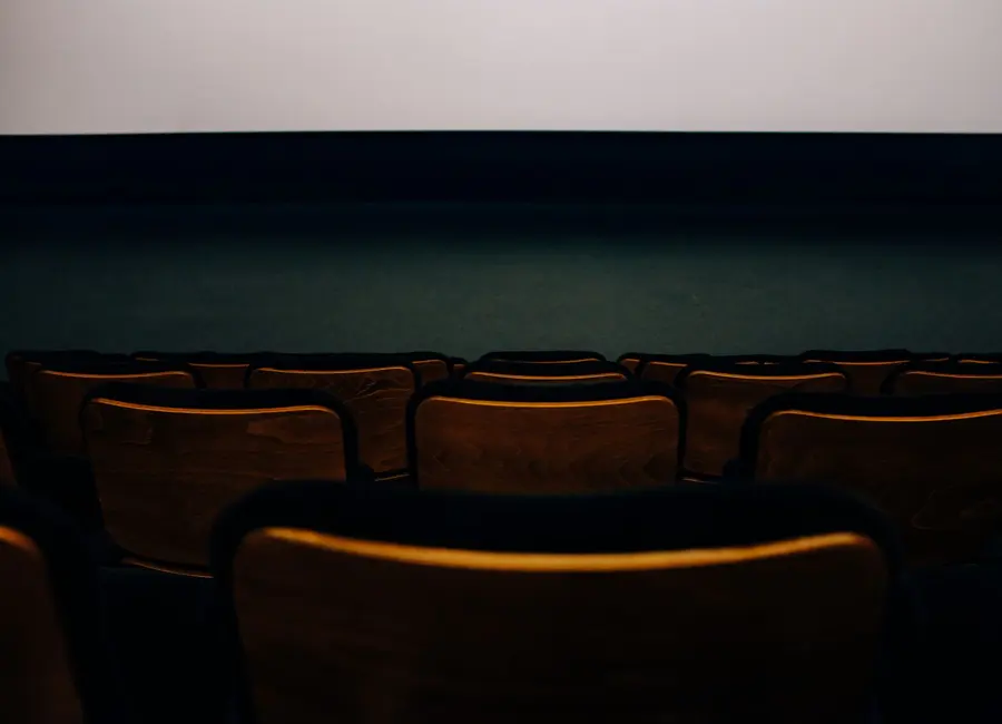 Salle de cinéma avant la séance